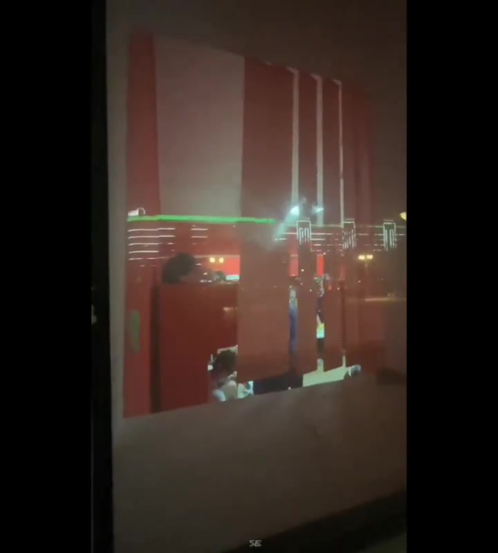 球王会app下载-非常不满！英格兰U21更衣室遭到偷拍，恩瓦内里用毛巾怒砸玻璃